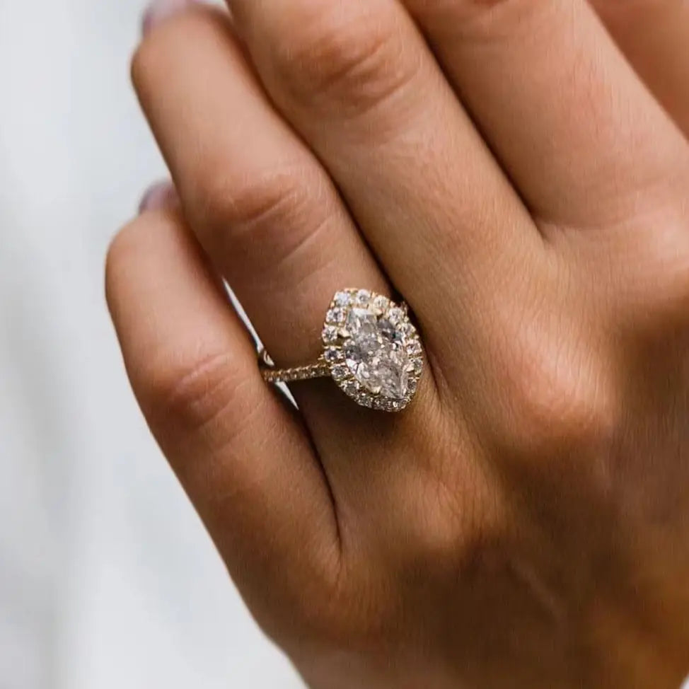 Destello Marquise — Moissanita 2.5CT · Oro 10K