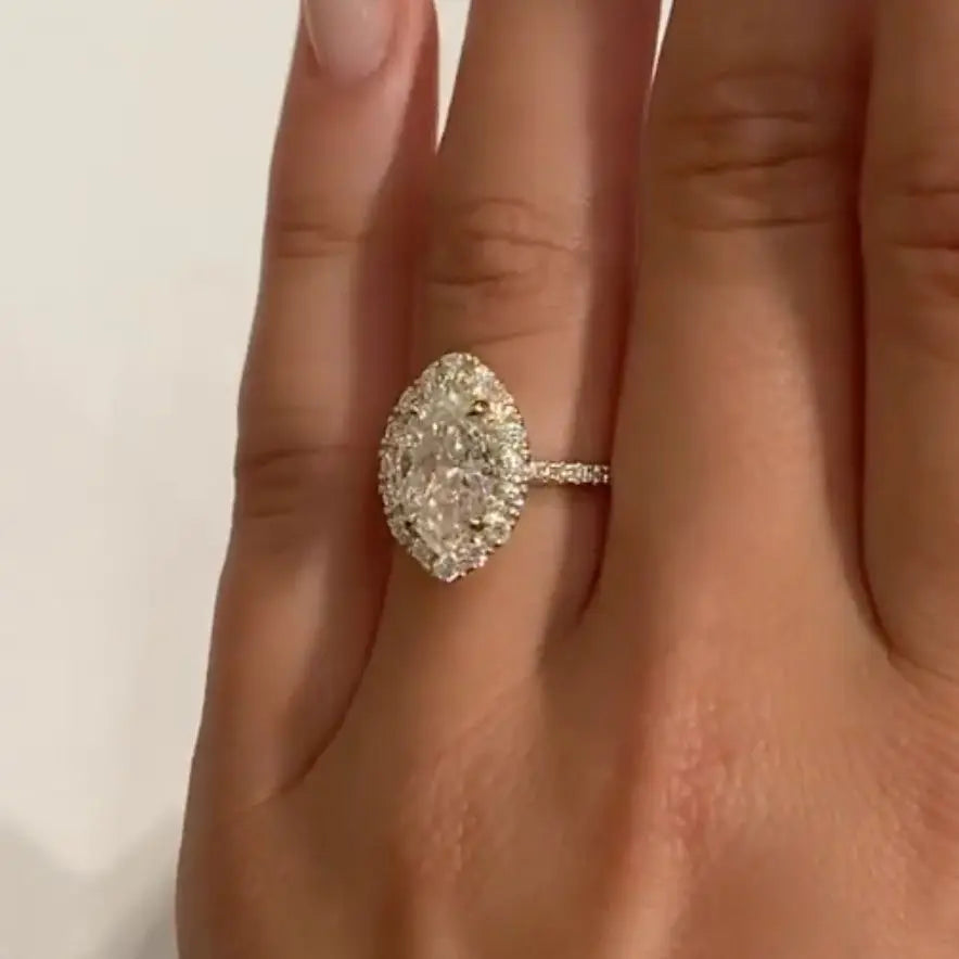 Destello Marquise — Moissanita 2.5CT · Oro 10K