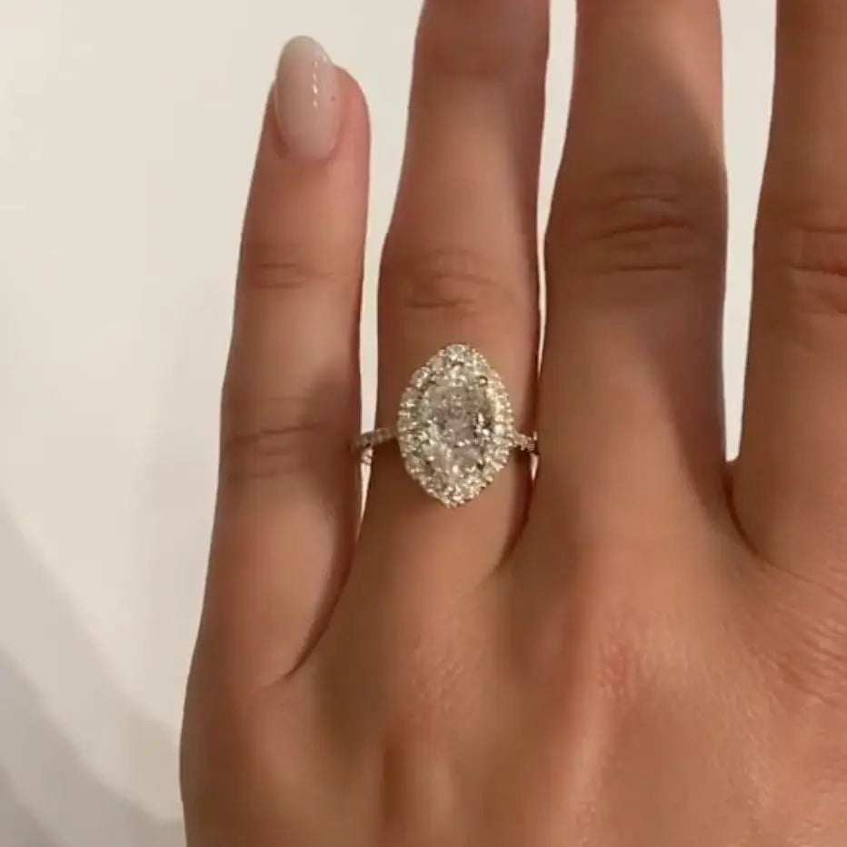 Destello Marquise — Moissanita 2.5CT · Oro 10K