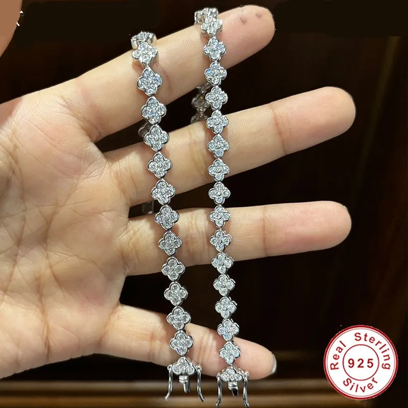 Trébol Real — Moissanita · Plata 925
